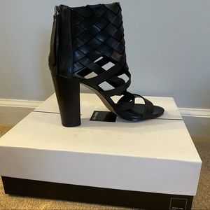 Dolce Vita Nikita Black Leather Heels with Back Zip Size 9